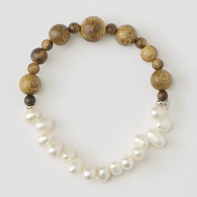 7-Year Cultivated Yingge Green Ki Agarwood Bracelet Jelly Sea Design Natural Healing Crystal Relaxing Daily Wear Bracelet