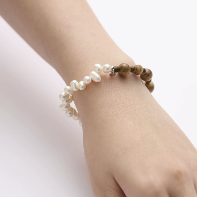 7-Year Cultivated Yingge Green Ki Agarwood Bracelet Jelly Sea Design Natural Healing Crystal Relaxing Daily Wear Bracelet