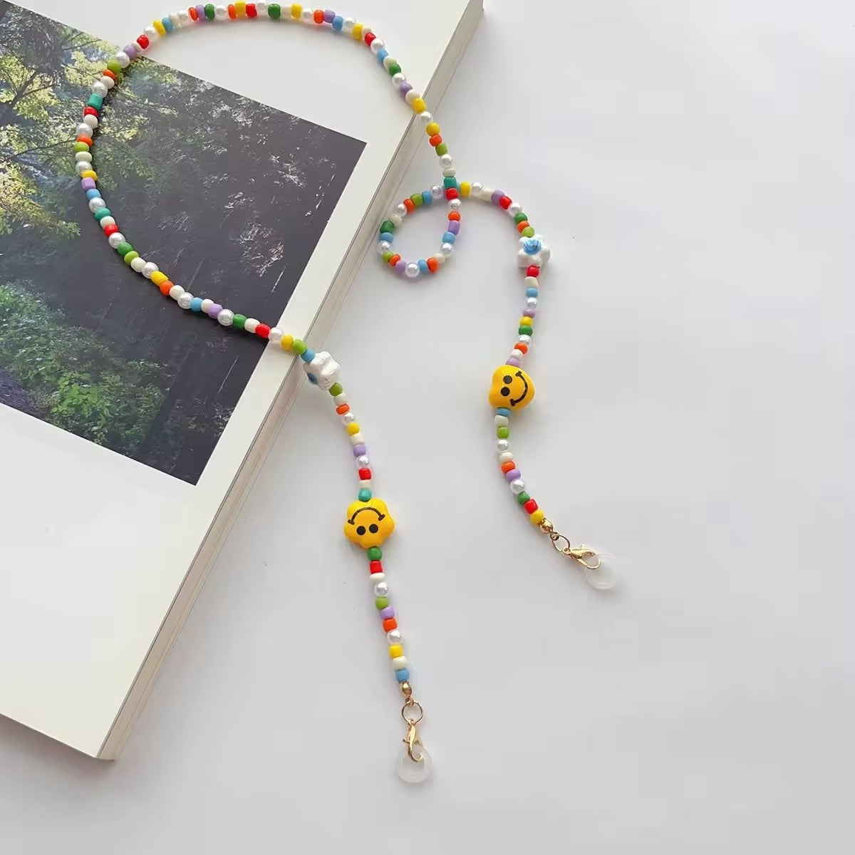 Classic Fashion Imitation Pearl Glass Bead Anti Lost Bracelet Lanyard for Free Clip Wireless Earphone Gift